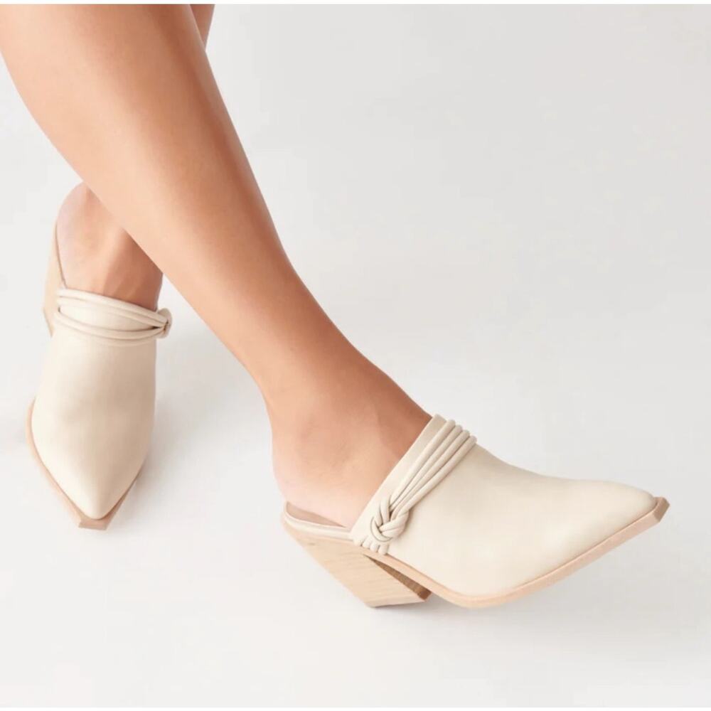 NEW Dolce Vita Sita Mules Sand Nubuck Off White Size 6